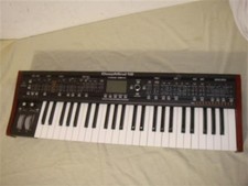 BEHRINGER DEEPMIND12 TRUE